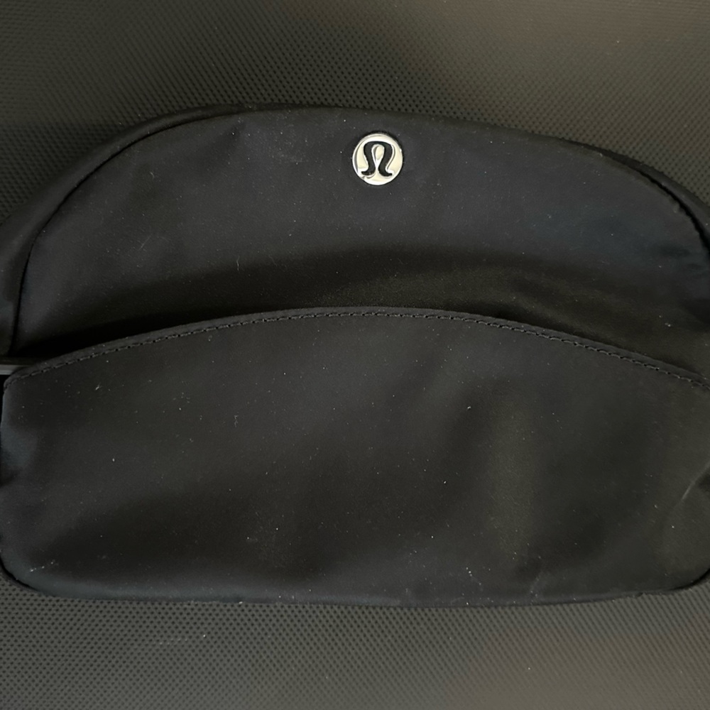 Lululemon Go Getter Pouch